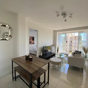 Logement Moderne Lumineux Et Vue Appartement