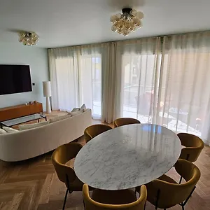 Superbe Idealement Situe Appartement